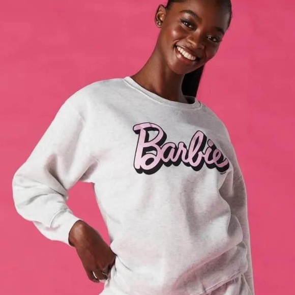Barbie Light Grey  Women’s Oversized Crewneck Sweatshirt Size Medium - Picture 1 of 4